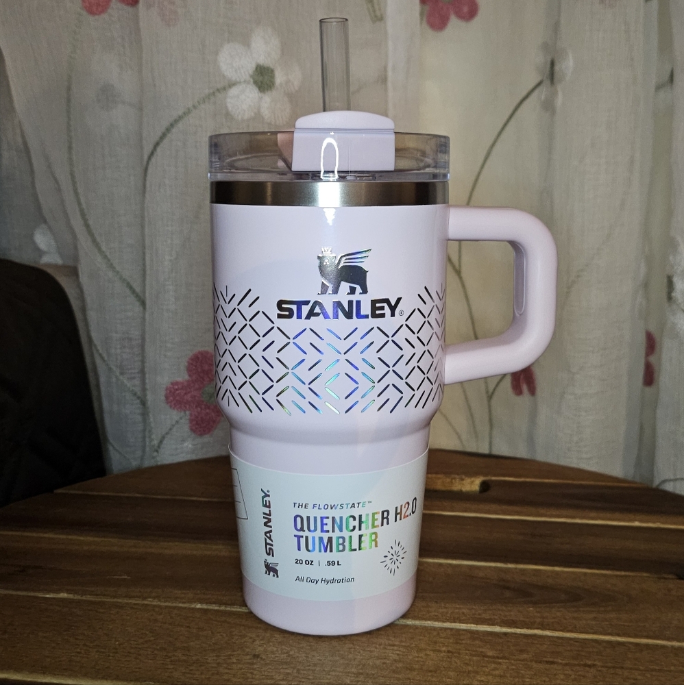 Stanley 20 oz. Quencher H2.0 FlowState Tumbler with Handle - Winter Wonderland